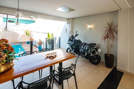 Casa à venda com 435m², 3 quartos e 3 vagasÁrea Externa