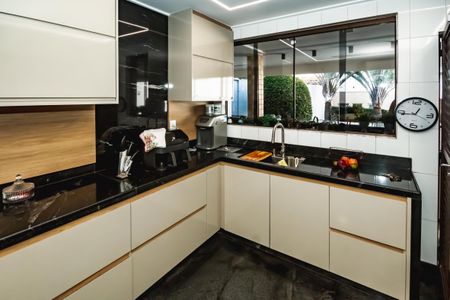 Casa à venda com 435m², 3 quartos e 3 vagasCozinha