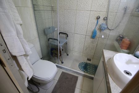 Apartamento à venda com 99m², 4 quartos e 1 vagaQuarto 3 - Suíte Banheiro