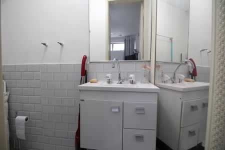 Apartamento à venda com 99m², 4 quartos e 1 vagaBanheiro de Serviço