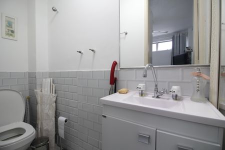 Apartamento à venda com 99m², 4 quartos e 1 vagaBanheiro de Serviço