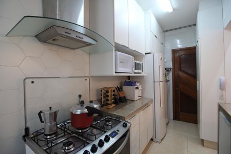 Apartamento à venda com 99m², 4 quartos e 1 vagaCozinha