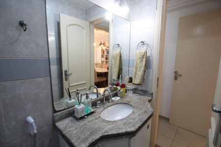 Apartamento à venda com 99m², 4 quartos e 1 vagaBanheiro Social