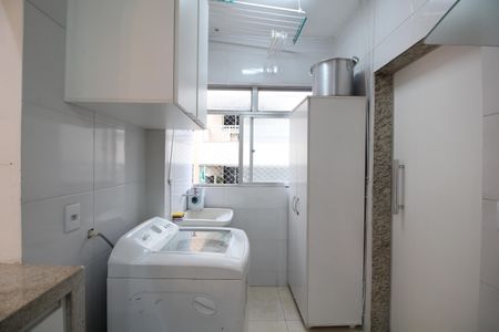 Apartamento à venda com 99m², 4 quartos e 1 vagaÁrea de Serviço