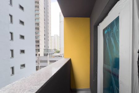 Casa de condomínio à venda com 26m², 1 quarto e sem vaga Casa de condomínio à venda com 26m², 1 quarto e sem vagaVaranda