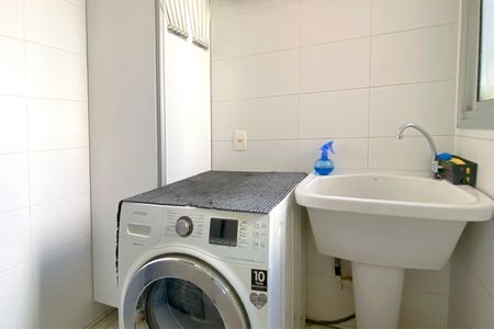 Apartamento à venda com 88m², 3 quartos e 2 vagas Apartamento à venda com 88m², 3 quartos e 2 vagasÁrea de Serviço