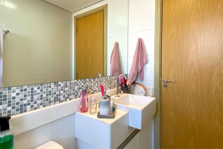 Apartamento à venda com 88m², 3 quartos e 2 vagas Apartamento à venda com 88m², 3 quartos e 2 vagasBanheiro da Suíte