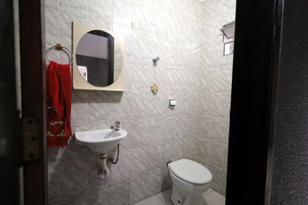 Casa à venda com 278m², 4 quartos e 6 vagas Casa à venda com 278m², 4 quartos e 6 vagasLavabo Churrasqueira