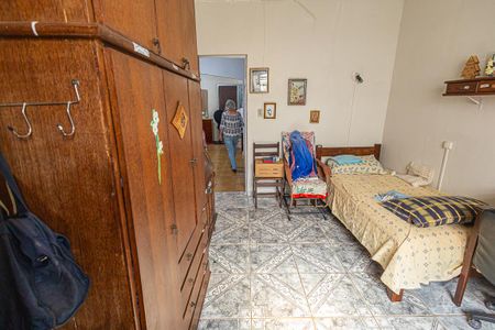 Casa à venda com 250m², 4 quartos e 2 vagas Casa à venda com 250m², 4 quartos e 2 vagasSuíte