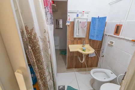 Casa à venda com 250m², 4 quartos e 2 vagas Casa à venda com 250m², 4 quartos e 2 vagasBanheiro da Suíte