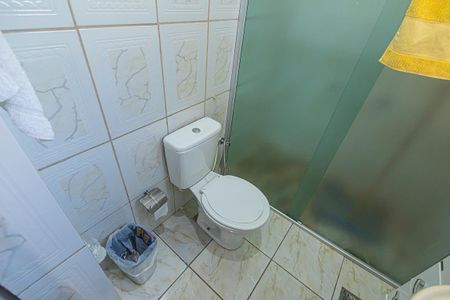 Casa à venda com 250m², 4 quartos e 2 vagas Casa à venda com 250m², 4 quartos e 2 vagasBanheiro