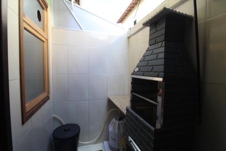 Casa de condomínio à venda com 50m², 2 quartos e 1 vagaÁrea de serviço - Churrasqueira