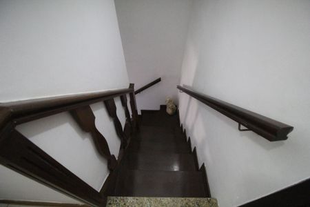 Casa de condomínio à venda com 50m², 2 quartos e 1 vagaSala - Escada