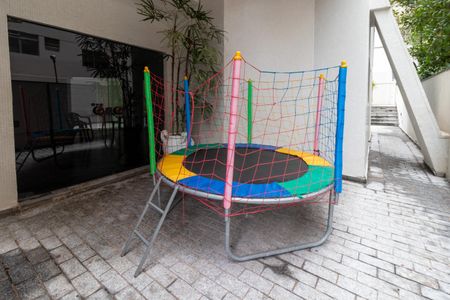 Apartamento para alugar com 115m², 3 quartos e 1 vaga Apartamento para alugar com 115m², 3 quartos e 1 vagaÁrea Comum - Playground