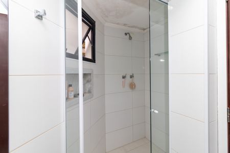 Apartamento para alugar com 115m², 3 quartos e 1 vaga Apartamento para alugar com 115m², 3 quartos e 1 vagaBanheiro da Suíte