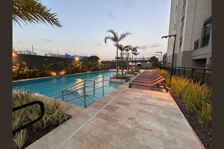 Apartamento à venda com 112m², 3 quartos e 2 vagas Apartamento à venda com 112m², 3 quartos e 2 vagasÁrea comum - Piscina