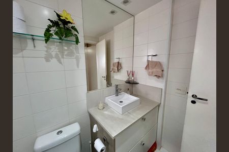 Apartamento à venda com 86m², 2 quartos e 2 vagas Apartamento à venda com 86m², 2 quartos e 2 vagasBanheiro da Suíte 2