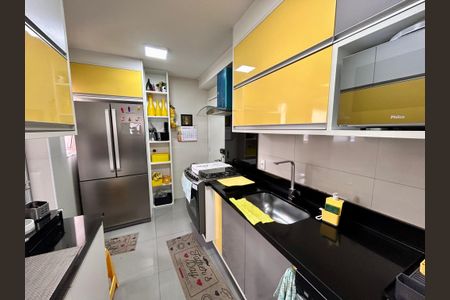 Apartamento à venda com 86m², 2 quartos e 2 vagas Apartamento à venda com 86m², 2 quartos e 2 vagasCozinha