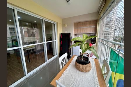 Apartamento à venda com 86m², 2 quartos e 2 vagas Apartamento à venda com 86m², 2 quartos e 2 vagasSacada
