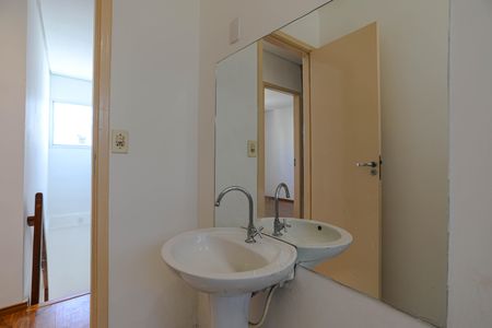 Casa de condomínio para alugar com 132m², 2 quartos e 2 vagas Casa de condomínio para alugar com 132m², 2 quartos e 2 vagasBanheiro