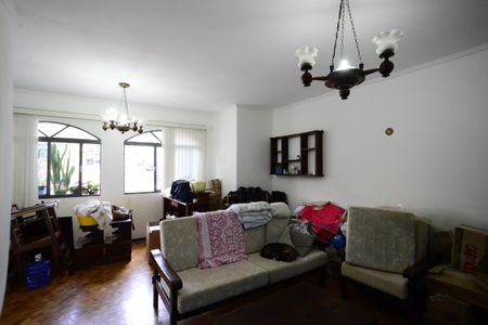Casa à venda com 250m², 4 quartos e 2 vagasSala