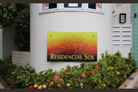 Casa de condomínio à venda com 120m², 3 quartos e 2 vagas Casa de condomínio à venda com 120m², 3 quartos e 2 vagasFachada do condomínio