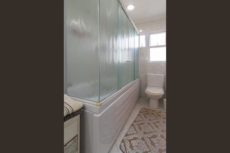 Casa de condomínio à venda com 120m², 3 quartos e 2 vagas Casa de condomínio à venda com 120m², 3 quartos e 2 vagasBanheiro da Suíte 1