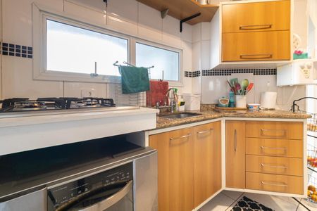 Casa de condomínio à venda com 120m², 3 quartos e 2 vagas Casa de condomínio à venda com 120m², 3 quartos e 2 vagasCozinha