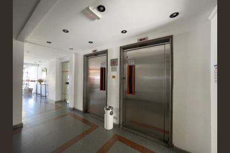 Apartamento à venda com 63m², 2 quartos e 1 vaga Apartamento à venda com 63m², 2 quartos e 1 vagaÁrea Comum - Elevador