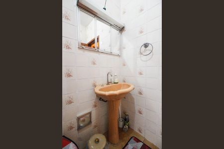 Casa à venda com 200m², 2 quartos e 3 vagas Casa à venda com 200m², 2 quartos e 3 vagasBanheiro 2