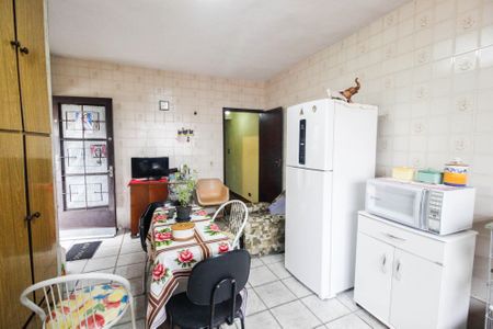 Casa à venda com 200m², 2 quartos e 3 vagas Casa à venda com 200m², 2 quartos e 3 vagasCozinha