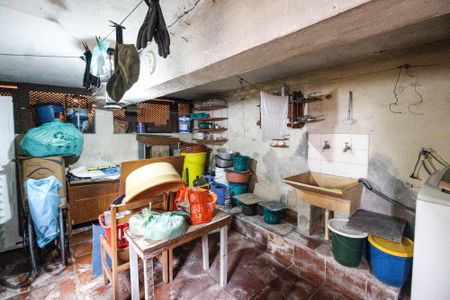 Casa à venda com 200m², 2 quartos e 3 vagas Casa à venda com 200m², 2 quartos e 3 vagasÁrea de serviço