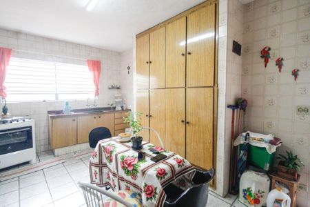 Casa à venda com 200m², 2 quartos e 3 vagas Casa à venda com 200m², 2 quartos e 3 vagasCozinha
