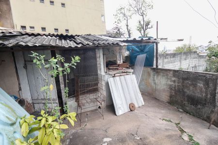 Casa à venda com 200m², 2 quartos e 3 vagas Casa à venda com 200m², 2 quartos e 3 vagasQuintal