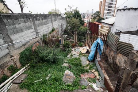 Casa à venda com 200m², 2 quartos e 3 vagas Casa à venda com 200m², 2 quartos e 3 vagasQuintal