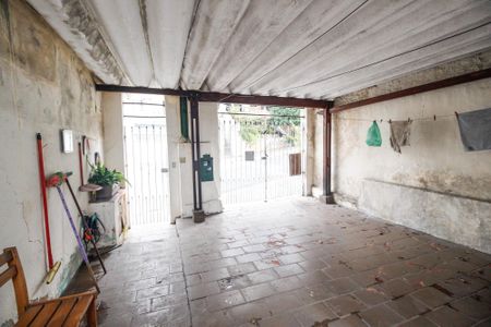 Casa à venda com 200m², 2 quartos e 3 vagas Casa à venda com 200m², 2 quartos e 3 vagasGaragem