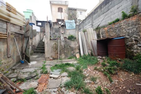 Casa à venda com 200m², 2 quartos e 3 vagas Casa à venda com 200m², 2 quartos e 3 vagasQuintal