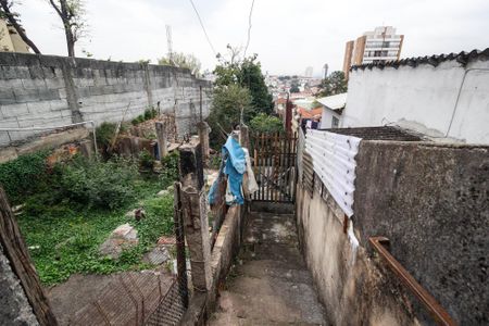 Casa à venda com 200m², 2 quartos e 3 vagas Casa à venda com 200m², 2 quartos e 3 vagasQuintal