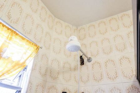 Casa à venda com 200m², 2 quartos e 3 vagas Casa à venda com 200m², 2 quartos e 3 vagasBanheiro 1