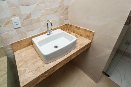 Apartamento à venda com 262m², 4 quartos e 4 vagasBanheiro da Suíte 2