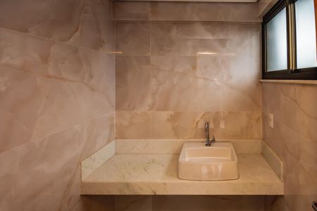 Apartamento à venda com 262m², 4 quartos e 4 vagasCobertura Banheiro