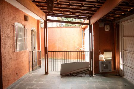 Casa à venda com 260m², 3 quartos e 3 vagas Casa à venda com 260m², 3 quartos e 3 vagasGaragem