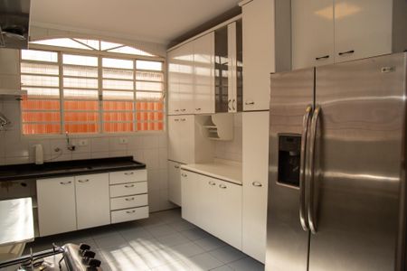 Casa à venda com 260m², 3 quartos e 3 vagas Casa à venda com 260m², 3 quartos e 3 vagasCozinha