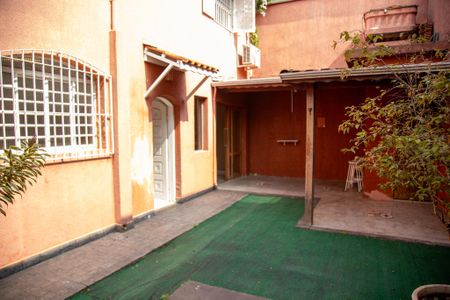 Casa à venda com 260m², 3 quartos e 3 vagas Casa à venda com 260m², 3 quartos e 3 vagasÁrea de Serviço