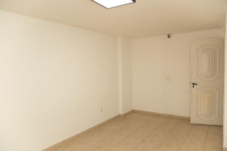 Casa à venda com 260m², 3 quartos e 3 vagas Casa à venda com 260m², 3 quartos e 3 vagasQuarto