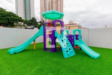 Apartamento à venda com 103m², 2 quartos e 4 vagasÁrea comum - Playground