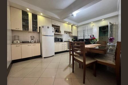 Casa à venda com 145m², 3 quartos e 2 vagas Casa à venda com 145m², 3 quartos e 2 vagasFoto 05