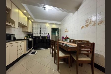 Casa à venda com 145m², 3 quartos e 2 vagas Casa à venda com 145m², 3 quartos e 2 vagasFoto 06