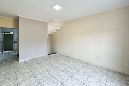 Casa à venda com 130m², 2 quartos e 2 vagasSala