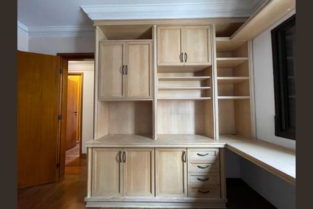 Apartamento à venda com 120m², 3 quartos e 3 vagas Apartamento à venda com 120m², 3 quartos e 3 vagasSuíte 3
